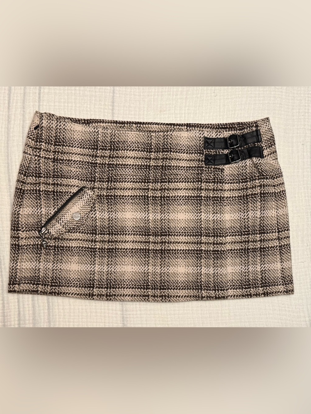 Vintage Y2K Vans Plaid Brown Cream Mini Skirt Skull Zipper Charms Buckles Size 9